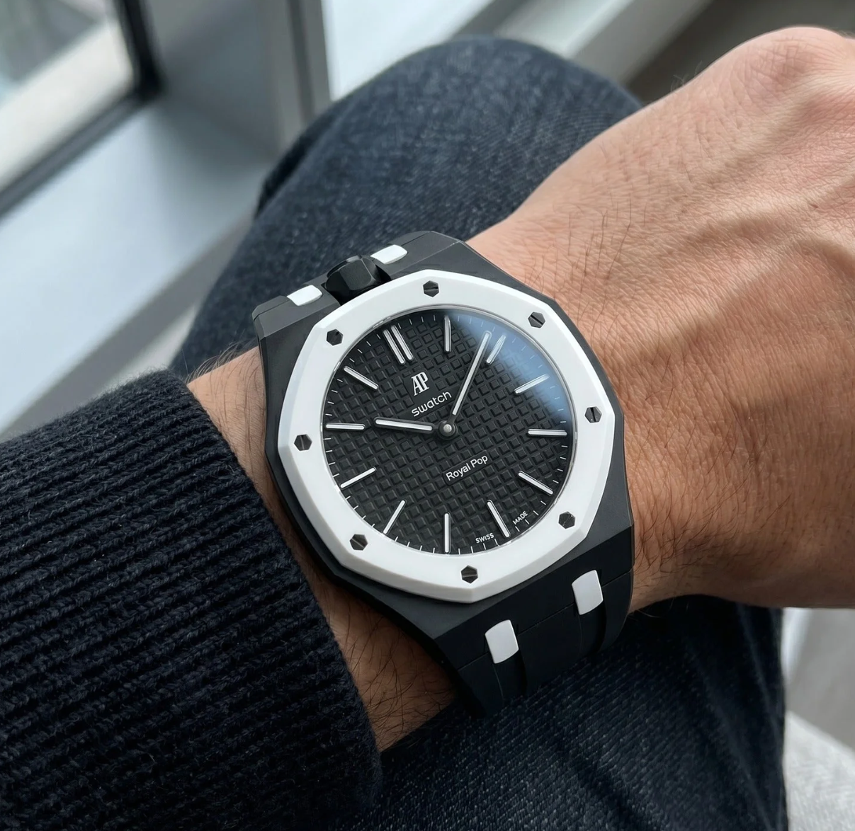 Ap Swatch MOD Black Ceramic