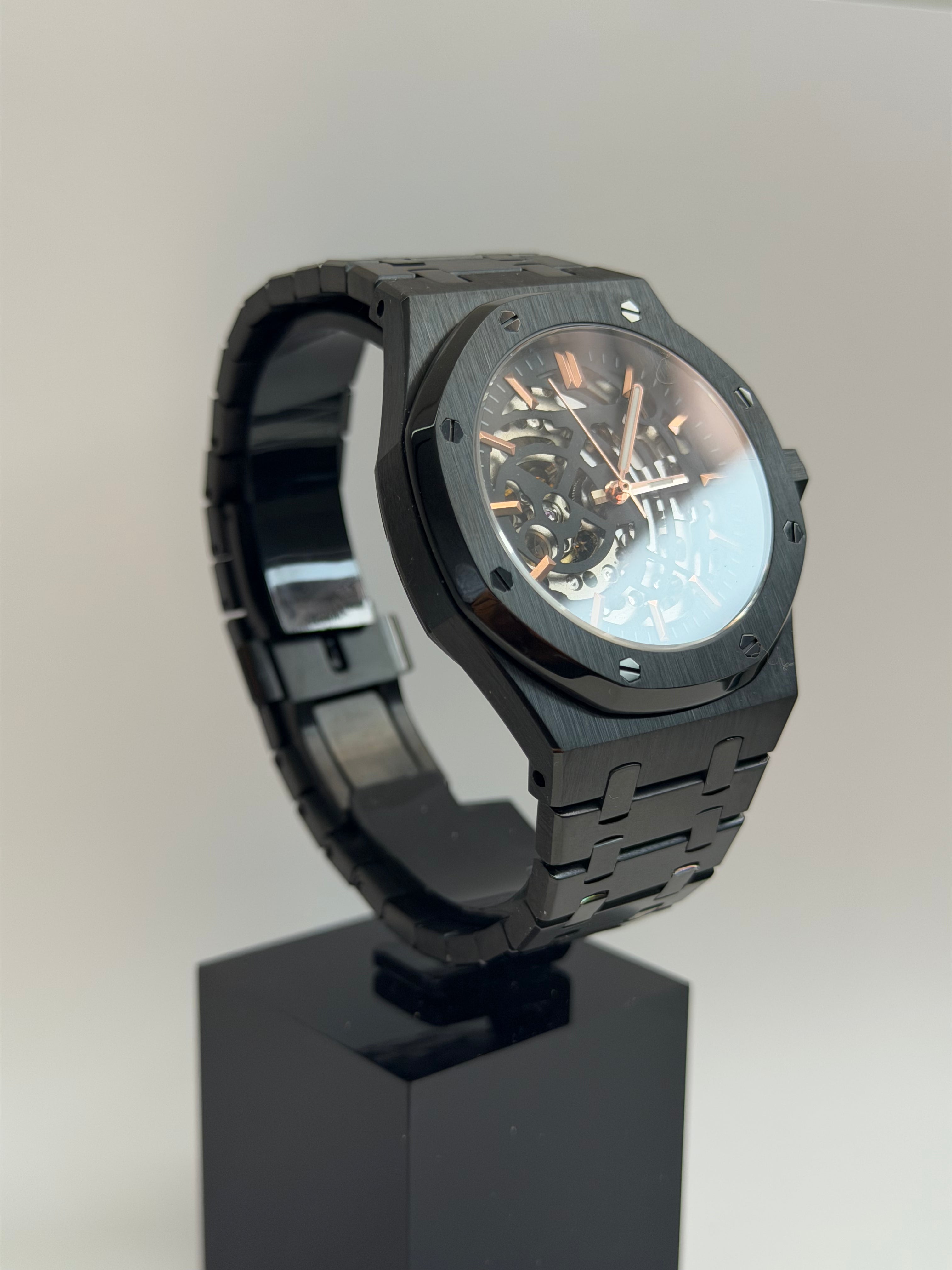 OAK Mod Skeleton Black