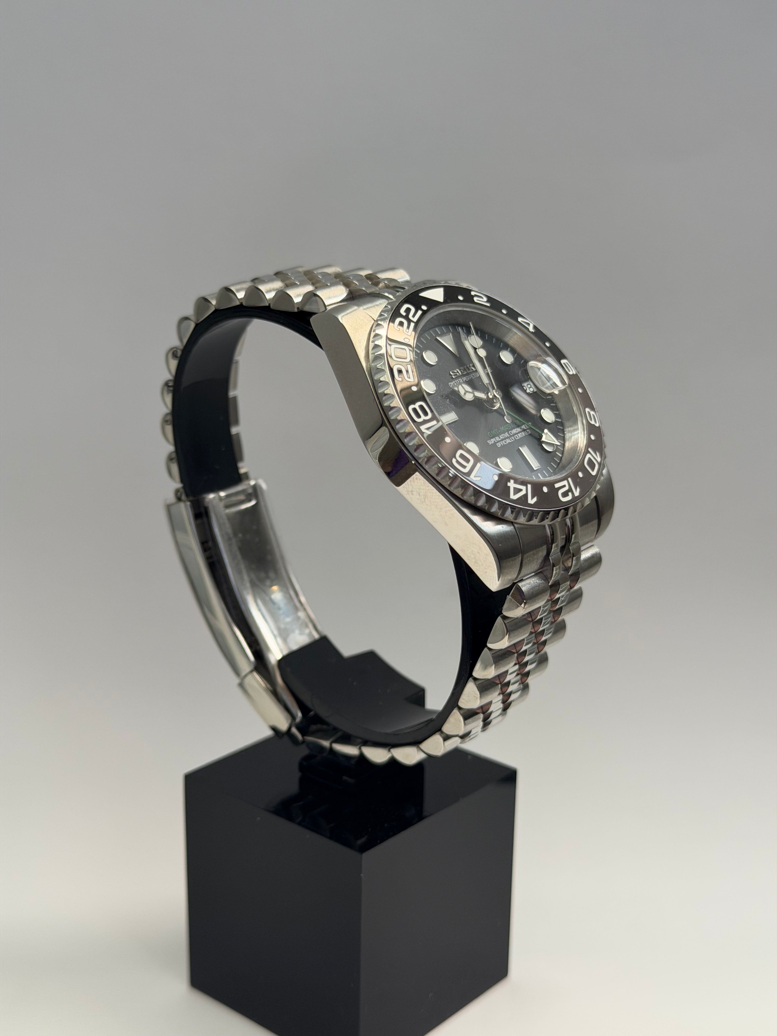 GMT Mod Bruce Wayne