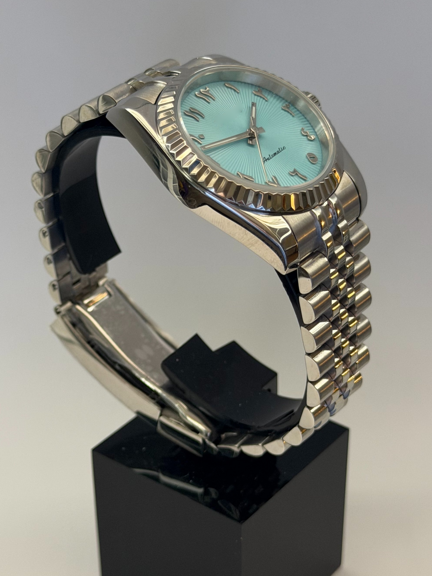 Seikojust Mod Bleu Glace Chiffres Arabes